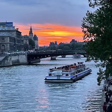 아파트 Cosy Au Coeur Du Marais, ! *