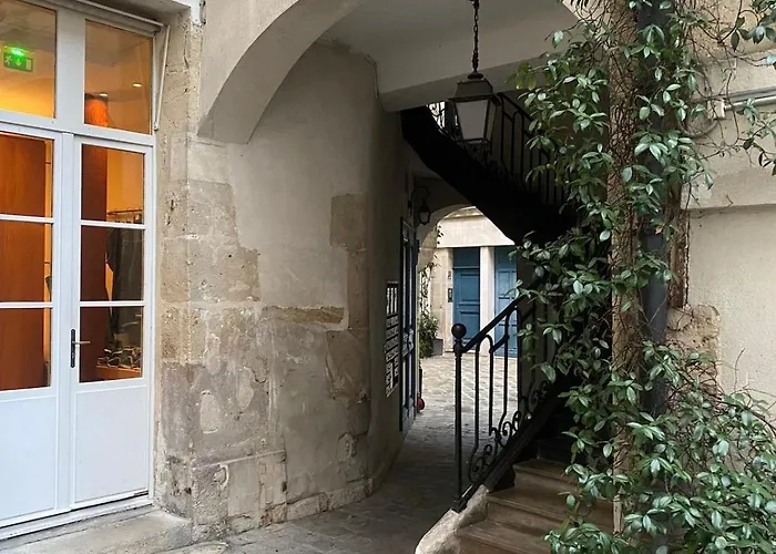 Cosy Au Coeur Du Marais, ! Paryż